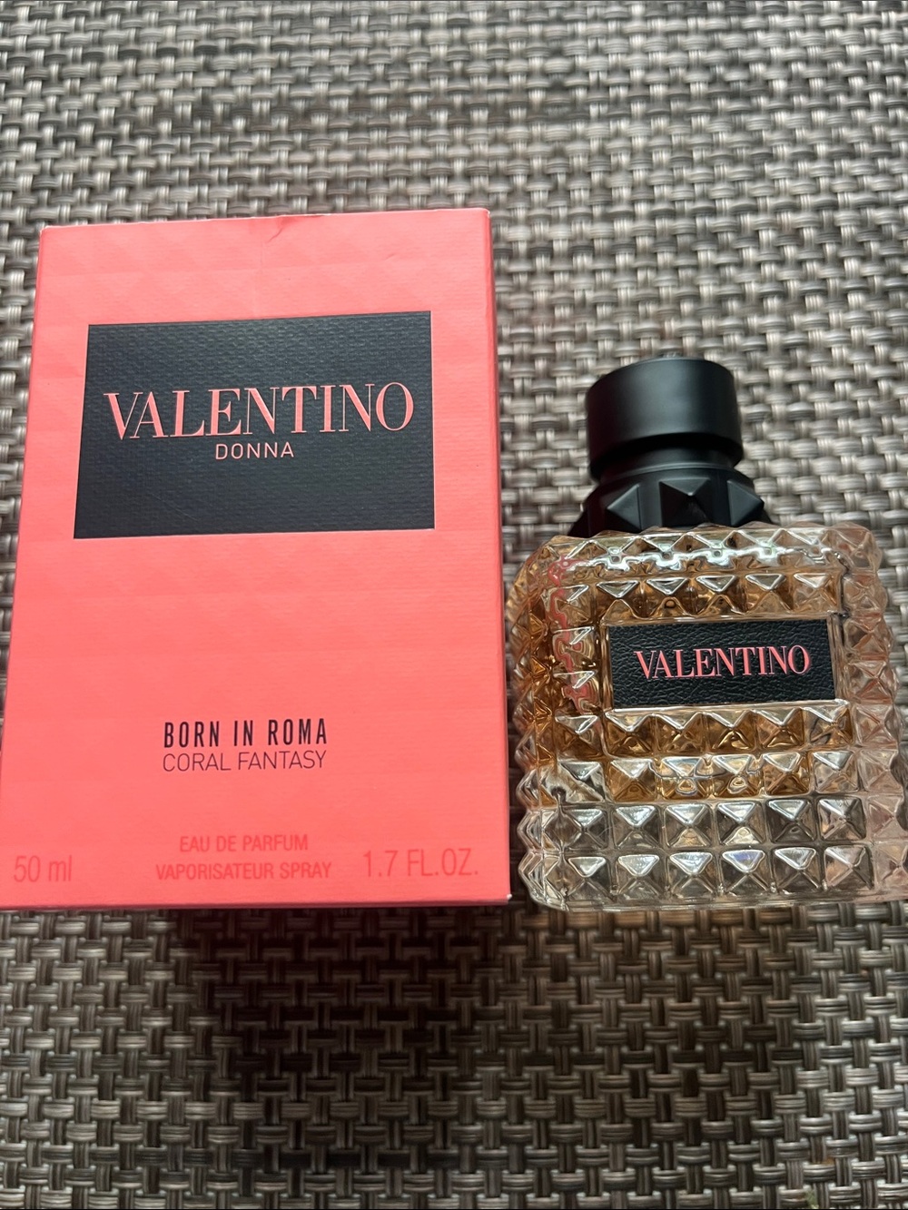 Valentino Donna , Born in Roma, Coral Fantasy 1.7 fl oz